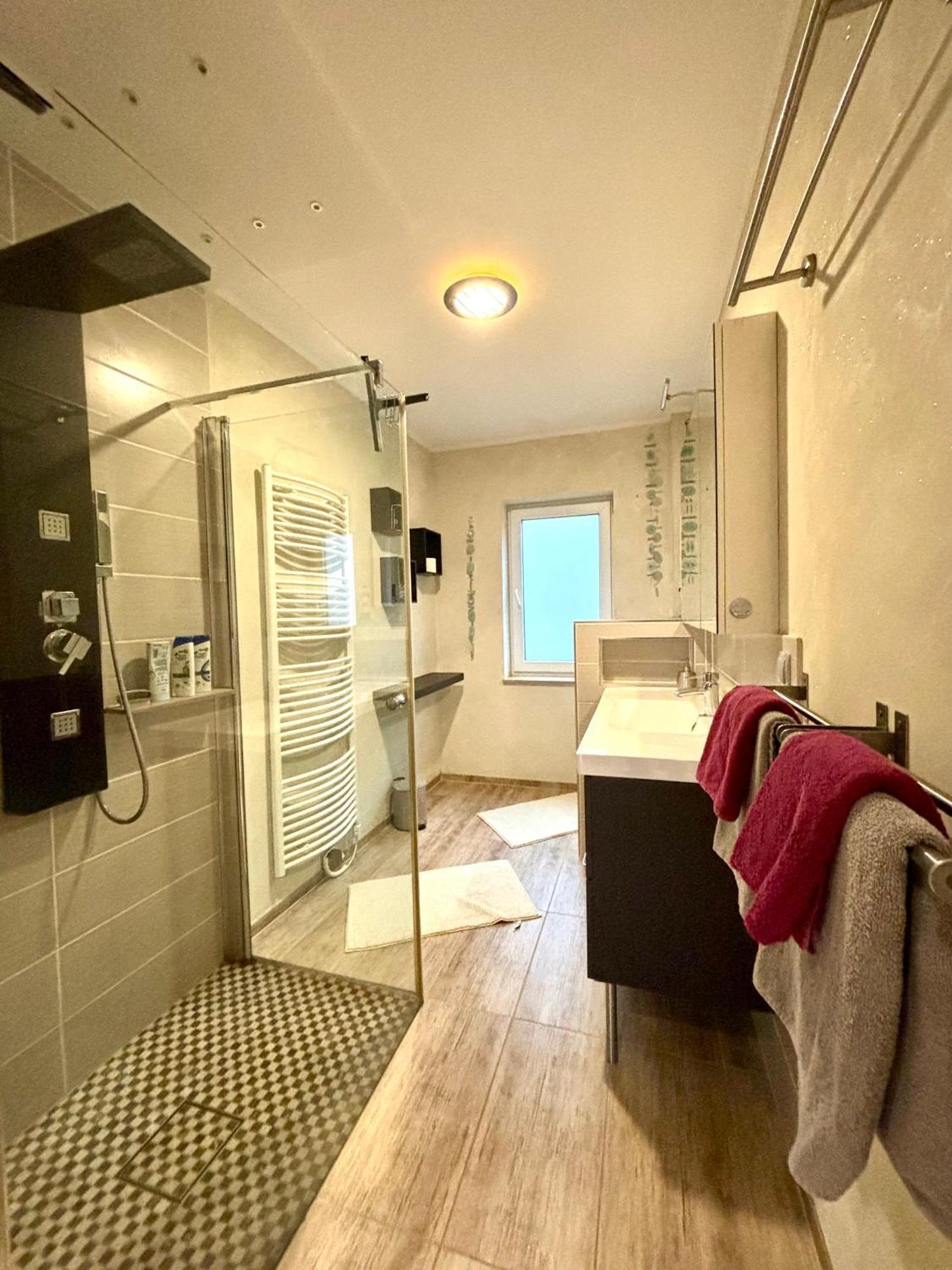 Grosse Wohnkueche, Terrasse, Schlafzimmer Am Steinhuder Meer, Wlan, Parkplatz, Fussbodenheizung, 70Qm Вуншторф Екстер'єр фото